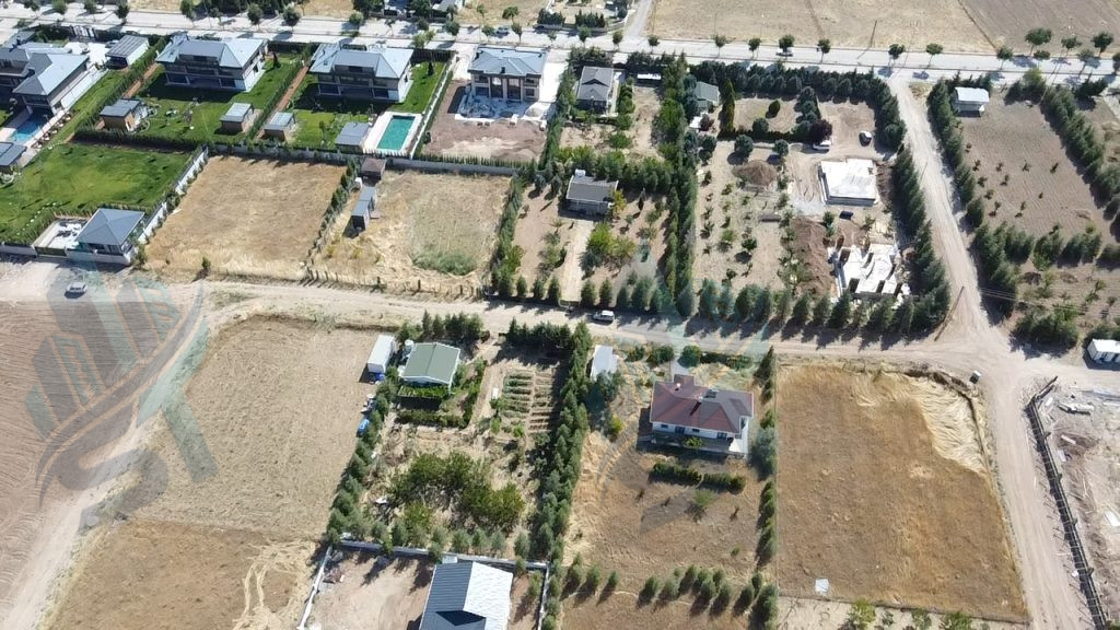 GÖLBAŞI HACILAR’DA İMARLI ARSA / 1+1 KONUT / MEYVE BAHÇESİ - ANKARA GÖLBAŞI HACILAR